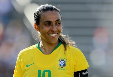 Ronaldinho phiên bản nữ phá kỷ lục World Cup của Klose 