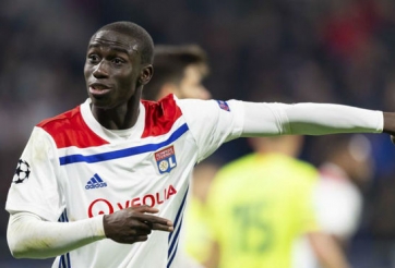 Sự thật tân binh Real Madrid 'cổ vũ' Vazquez ra đi