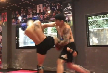 VIDEO: Trương Đình Hoàng chuẩn bị cho trận đấu với Flores