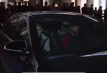 Chờ án phạt, Khabib nhận một chiếc Mercedes mới từ lãnh đạo Chechnya