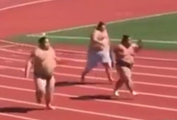 VIDEO: Hài hước khi các võ sĩ Sumo ... chạy thi