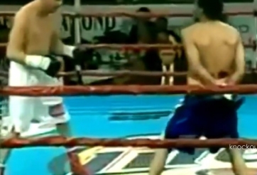 VIDEO Bất ngờ khi Túy Quyền hàng xịn xuất hiện trên sàn Boxing