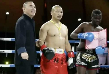 Tưởng chừng võ sư Trung Quốc đánh bại nhà vô địch Boxing, lại hóa ... hàng dởm