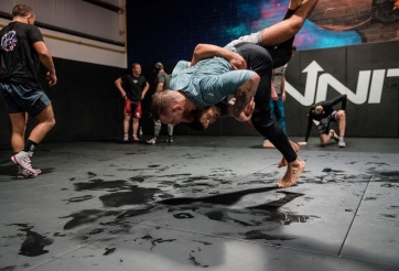 VIDEO: Conor McGregor tập 'độc chiêu' mới chờ ngày tái xuất