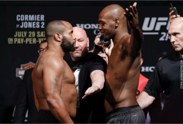 Jon Jones quay lại, Daniel Cormier có thể ở lại UFC thêm vài trận đấu?