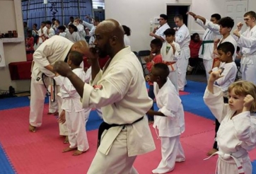 Vào nhầm lò võ, kẻ bắt cóc bị đánh đến nhập viện