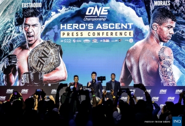 ONE Championhip: Hero's Ascent - Adriano Moraes soán ngôi, team Lakay tiếp tục thất bại