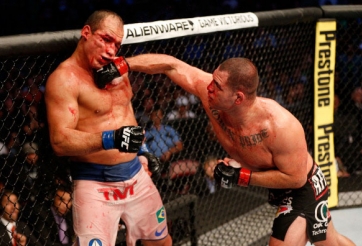 FULL TRẬN UFC 166: Cain Velasquez thảm sát Junior Dos Santos sau 5 hiệp đấu