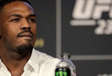 Dương tính chất cấm, Jon Jones vẫn được thi đấu ở UFC 235