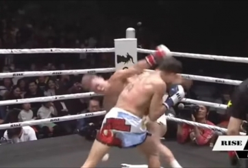 Thần đồng Tenshin Nasukawa tái xuất với 'cú đá bánh xe' KO đối thủ