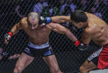 Cựu vô địch UFC - Bại tướng Conor McGregor ngã ngựa chóng vánh trong màn ra mắt ONE Championship