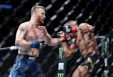 FULL TRẬN Justin Gaethje vs Edson Barboza: Cơn mưa 'chặt giò' kết thúc bằng cú knockout bất ngờ