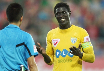 Thủ quân Thanh Hóa bị phạt cực nặng vì cử chỉ tục tĩu