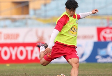 Công Phượng tập đá vị trí mới trước trận gặp Hà Nội