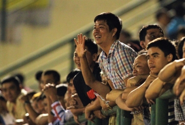 Điểm nhấn: Khán giả Bình Dương lại đi cổ vũ HAGL