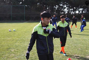 Gangwon tập huấn xong: Vị trí nào cho Xuân Trường?