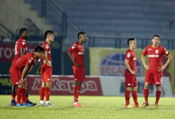 Bình Dương đánh rơi ba điểm trong những phút bù giờ