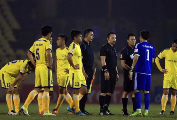 Không chịu được áp lực, một trọng tài V-League xin nghỉ