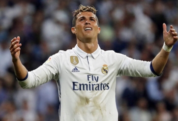 Ronaldo nổi giận với 2 đồng đội của Real sau trận thua Barca
