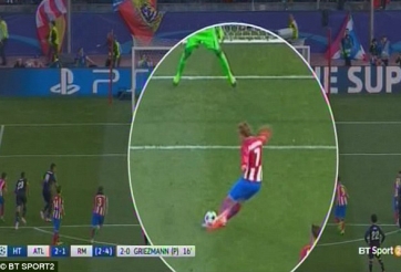 Bàn thắng trên chấm 11m của Griezmann không hợp lệ?