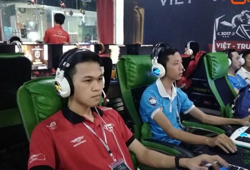 Chim Sẻ Đi Nắng đánh trận để đời, 2 cao thủ TQ lắc đầu ngao ngán