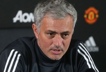 Bị chỉ trích, Mourinho chỉ ra lỗi lầm khó tin của mình