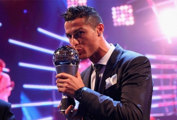 Ronaldo đoạt danh hiệu Cầu thủ xuất sắc nhất FIFA 2017