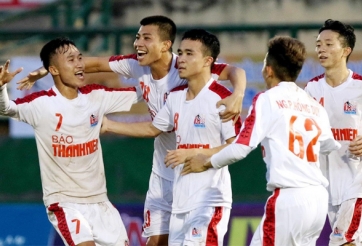 HAGL 'tan đàn xẻ nghé' vì cầu thủ thi đấu quá... thăng hoa