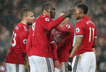 Lukaku nổ súng, Man Utd tiếp tục bám đuổi Man City