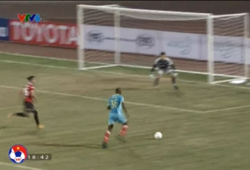 Pha bứt tốc 'xé gió' hạ gục thủ môn xuất sắc nhất Thái Lan của Muangthong