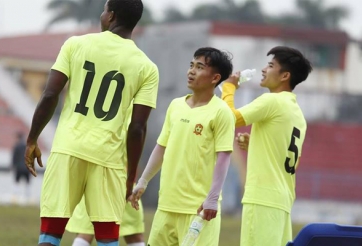 Ngoại binh Stevens ví ví 2 cầu thủ HAGL như Xavi và Iniesta