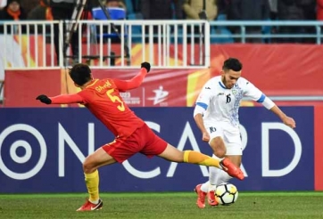 Chuyện lạ có thật: U23 Uzbekistan có 1 cầu thủ vừa là tiền vệ vừa là thủ môn