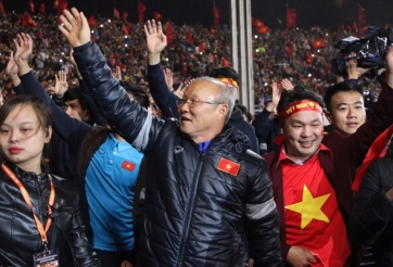 HOT: U23 VN giao lưu với NHM miền Nam trên sân Thống Nhất