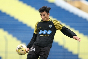 Tiến Dũng bắt chính cho FLC Thanh Hóa ở giải châu lục?