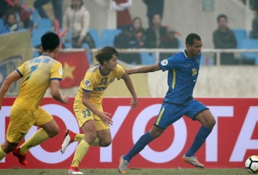 FLC Thanh Hoá lại gây thất vọng trong cơn mưa bàn thắng