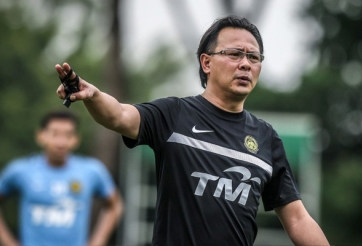 Đối thủ của Việt Nam than trời vì lo CLB không nhả người