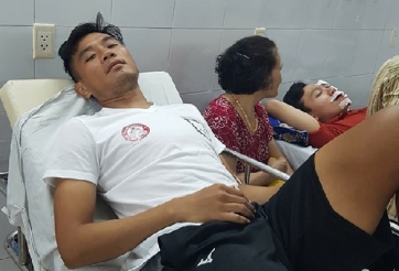 HLV Miura 'nổi điên' vì học trò bị dập phổi, nghi đứt dây chằng do lối đá bạo lực