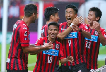 Nhóm cầu thủ Thái Lan đang khiến người Nhật trầm trồ