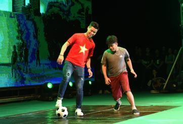 Văn Quyết, Duy Mạnh khuấy động không khí đại tiệc chung kết UCL