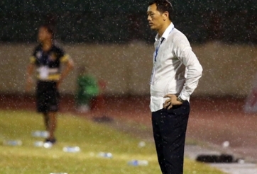 HLV SLNA tính từ chức sau trận thua Hà Nội