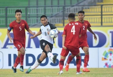 Bỏ lỡ cả tá cơ hội mười mươi, U19 VN cưa điểm với Thái Lan