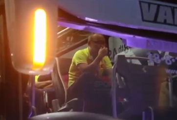 Văn Quyết nén đau cảm ơn CĐV, HLV Park Hang-seo rơi nước mắt