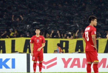 Muốn cúp vàng, hãy để cầu thủ được yên!