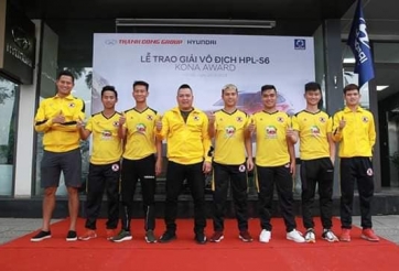 Bốn đội bóng đá phủi chung tay làm từ thiện