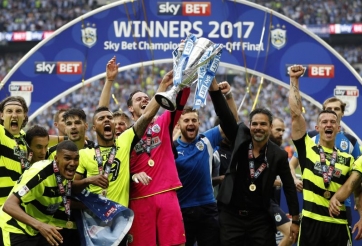 Giải mã tân binh Huddersfield: Lối chơi hiện đại, nhân tố ẩn