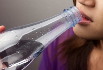 Nên uống nước vào 6 thời điểm này để sống khỏe