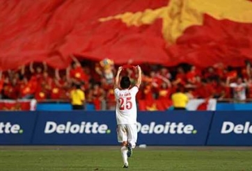 Huy Toàn và một thời ăn mừng với 'lá cờ Tổ Quốc'