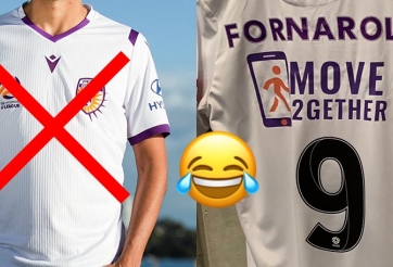 Đội bóng Úc vội in tên lên áo tập để thi đấu vì 'thất lạc hành lý'