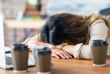 6 mẹo tăng cường năng lượng hiệu quả hơn 'cà phê'