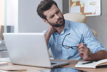 5 động tác 'cổ' giúp giảm đau mỏi hiệu quả